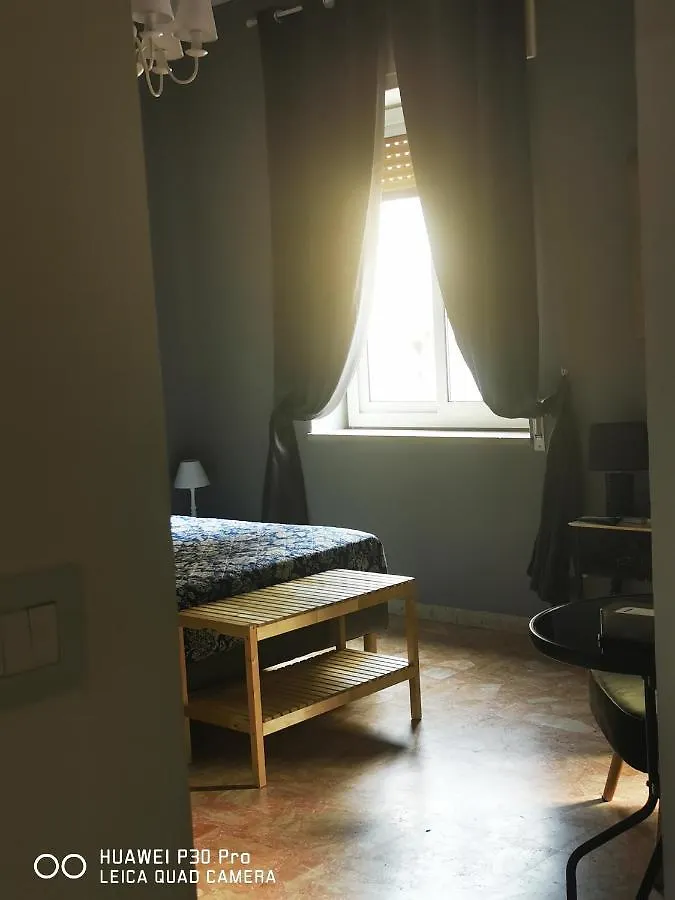L'Arena Room Syracuse